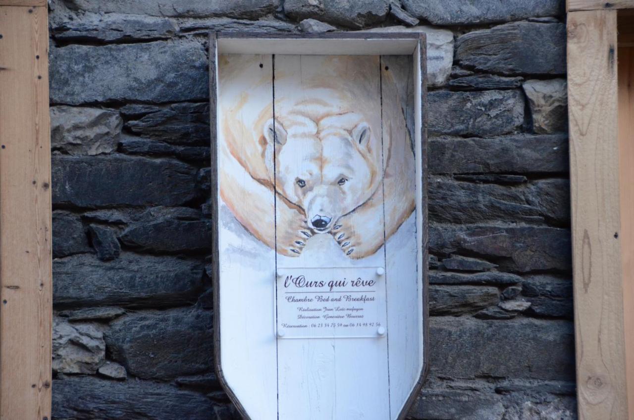 ブール・サン・モーリス L'Ours Qui Reve Bed & Breakfast エクステリア 写真